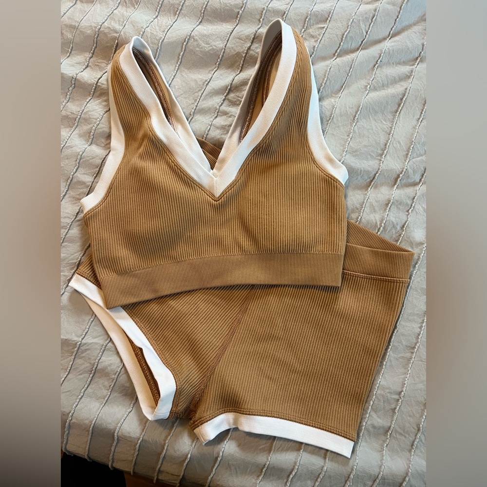 Aerie Ribbed Sports Bra Set in Tan and White
